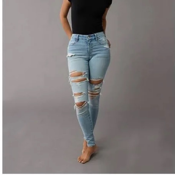 American Eagle Outfitters Curvy Mom Jeans - Picture 2 of 5